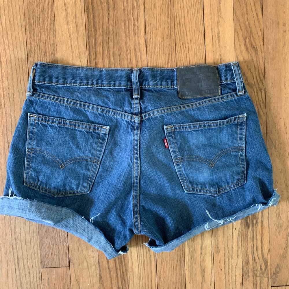 Levi’s Cutoffs - Picture 2 of 3